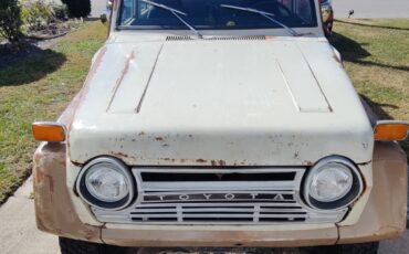 Toyota-Land-Cruiser-1971-SUV-2