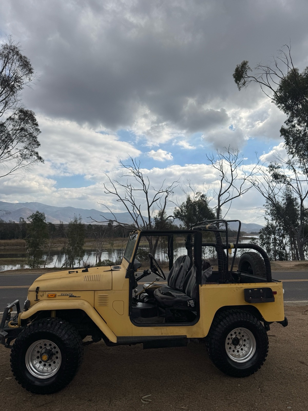 Toyota-Land-Cruiser-1973-SUV-1