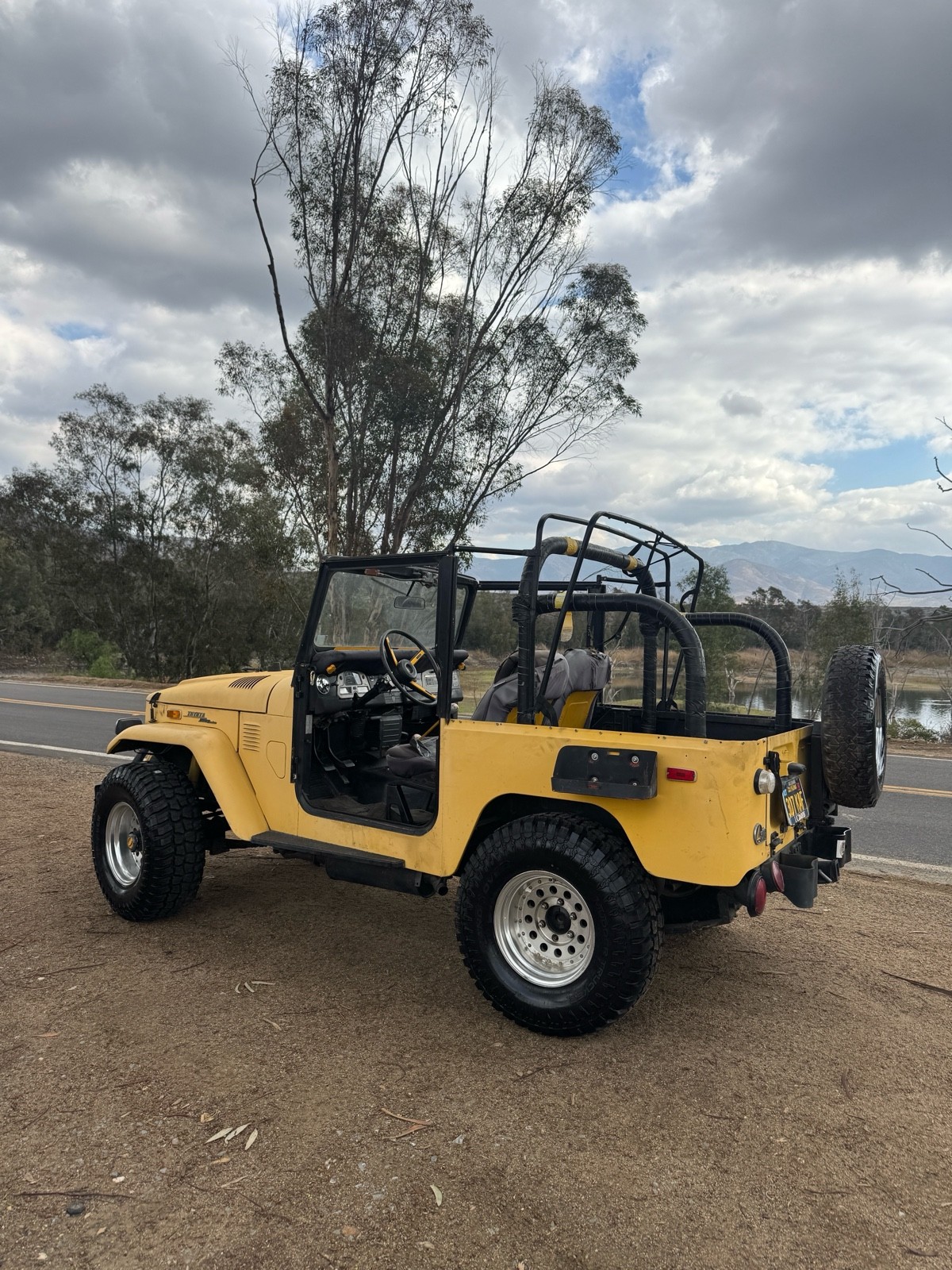 Toyota-Land-Cruiser-1973-SUV