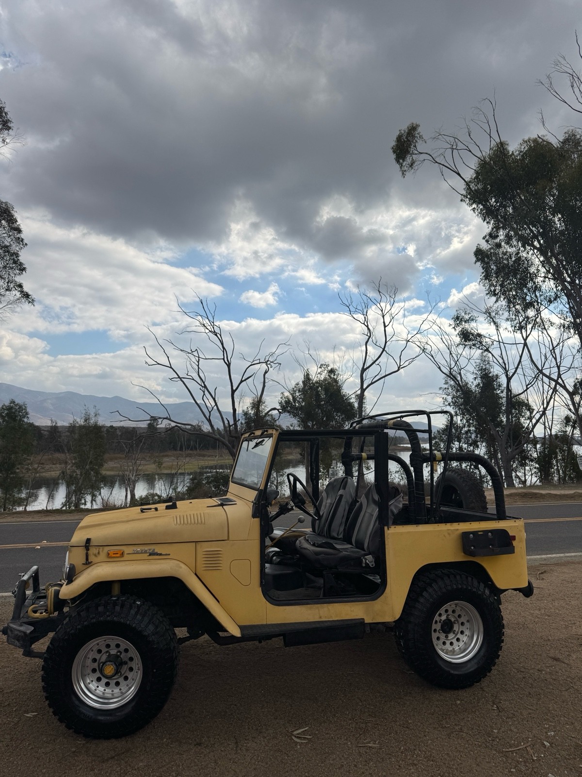 Toyota-Land-Cruiser-1973-SUV-6