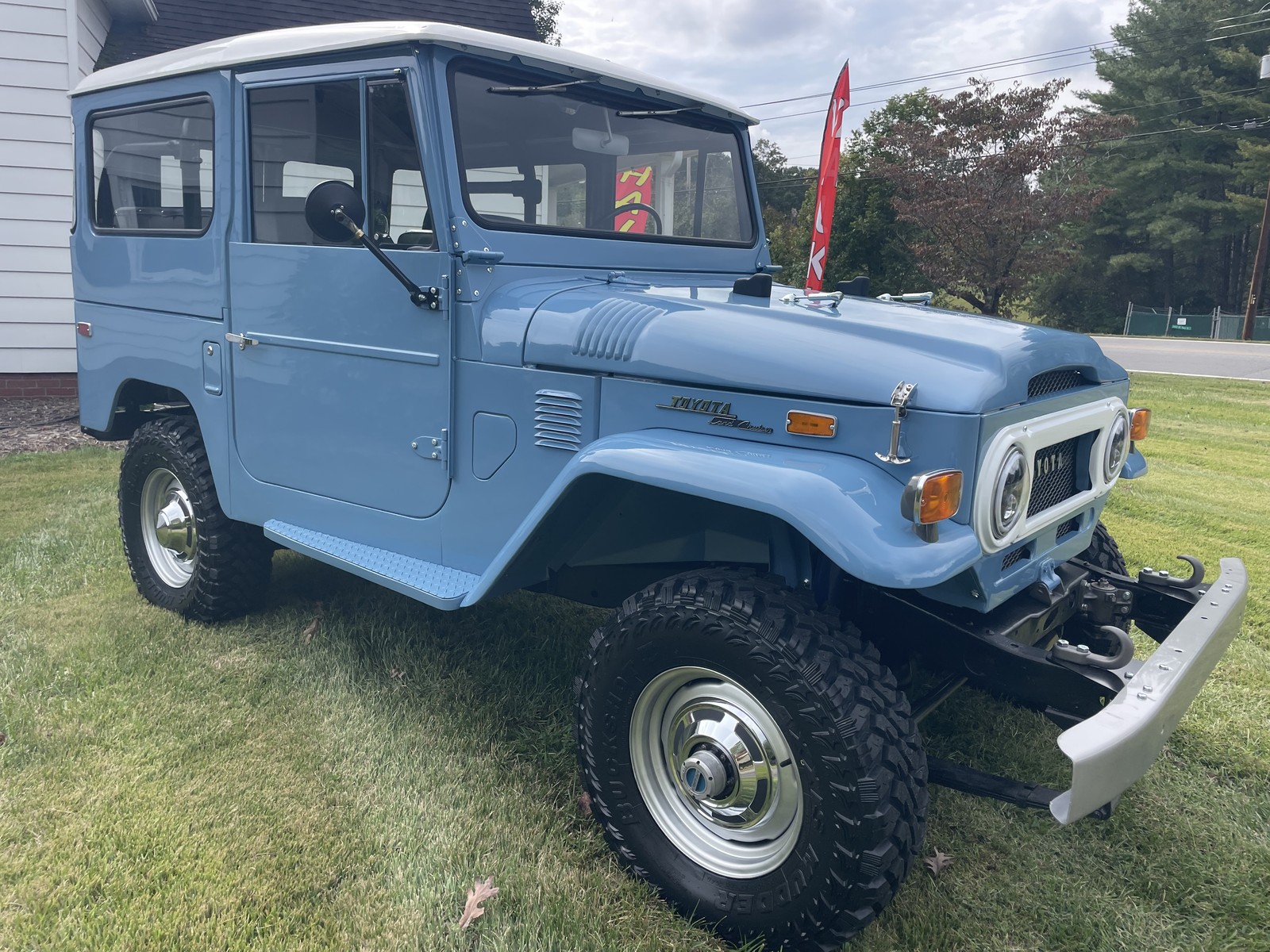 Toyota-Land-Cruiser-1974-SUV-1