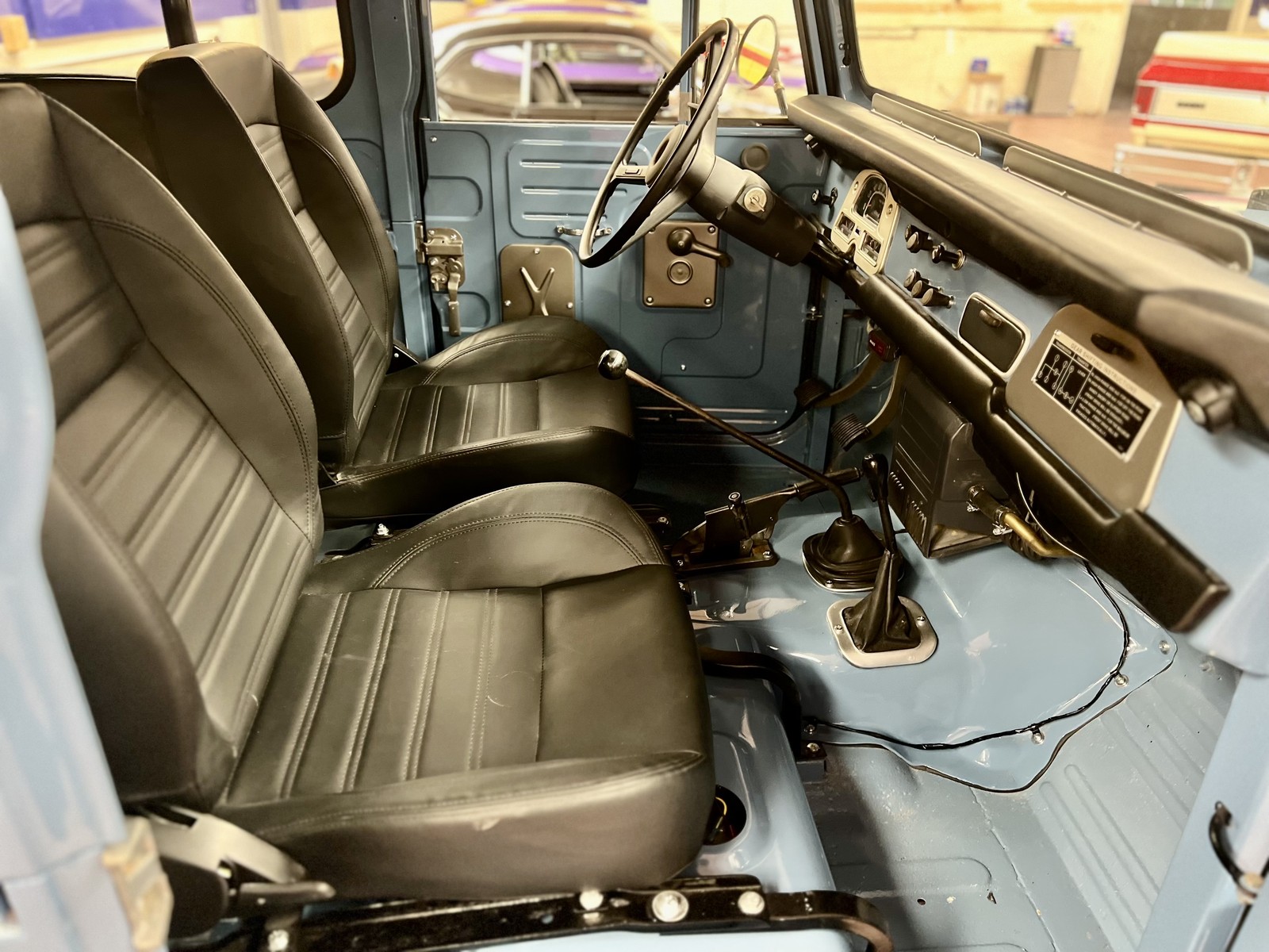 Toyota-Land-Cruiser-1974-SUV-11