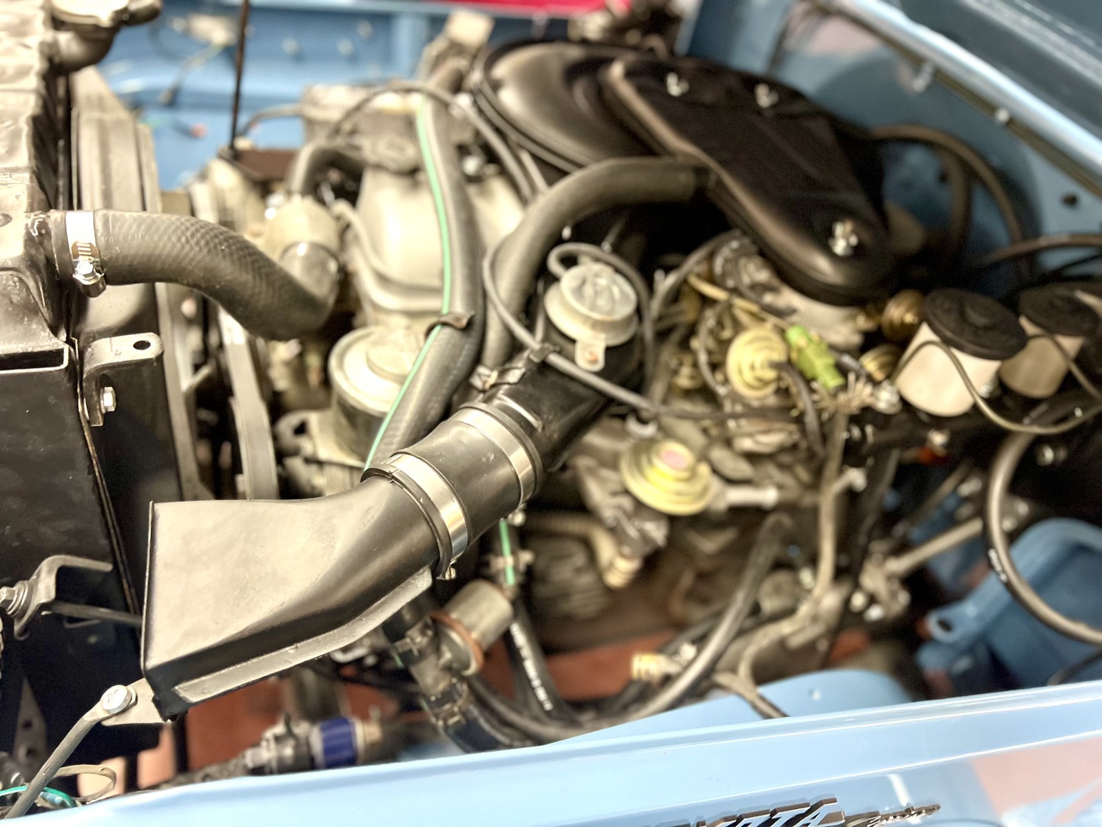 Toyota-Land-Cruiser-1974-SUV-18