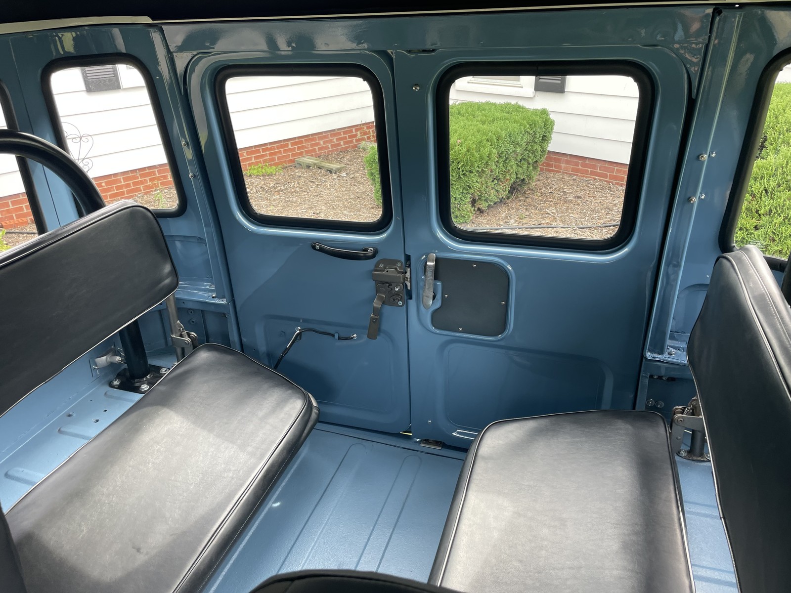 Toyota-Land-Cruiser-1974-SUV-9