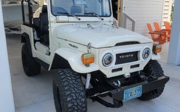 Toyota-Land-Cruiser-1978-SUV-17