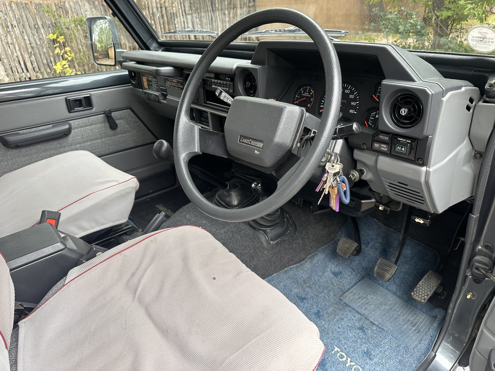 Toyota-Land-Cruiser-1980-SUV-11