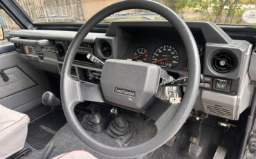 Toyota-Land-Cruiser-1980-SUV-12