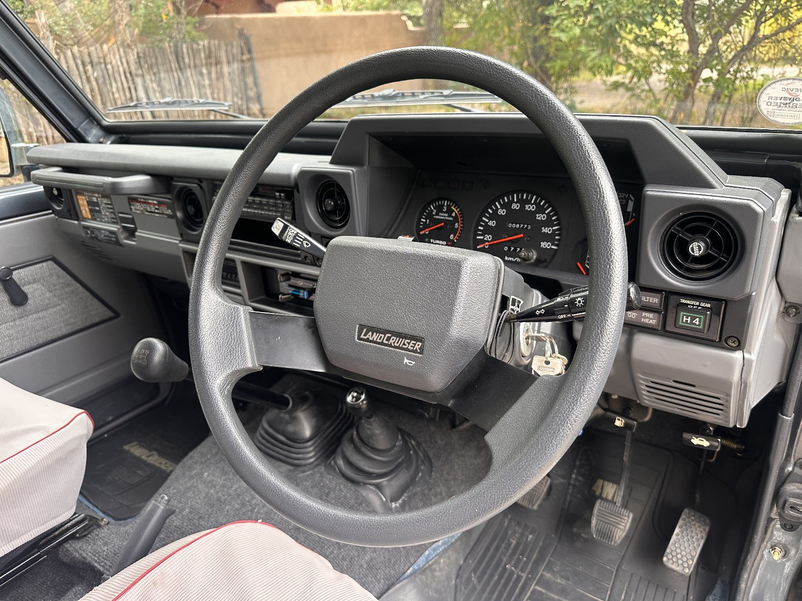 Toyota-Land-Cruiser-1980-SUV-12