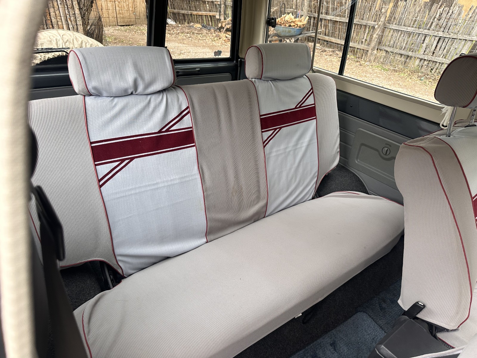 Toyota-Land-Cruiser-1980-SUV-17