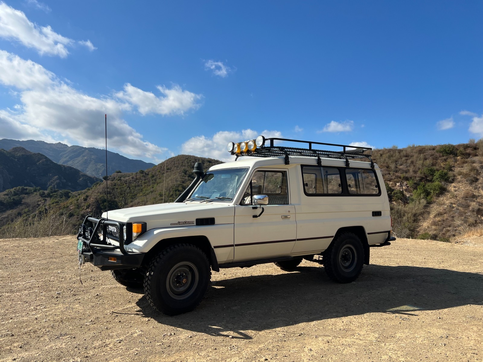 Toyota-Land-Cruiser-1980-SUV-2