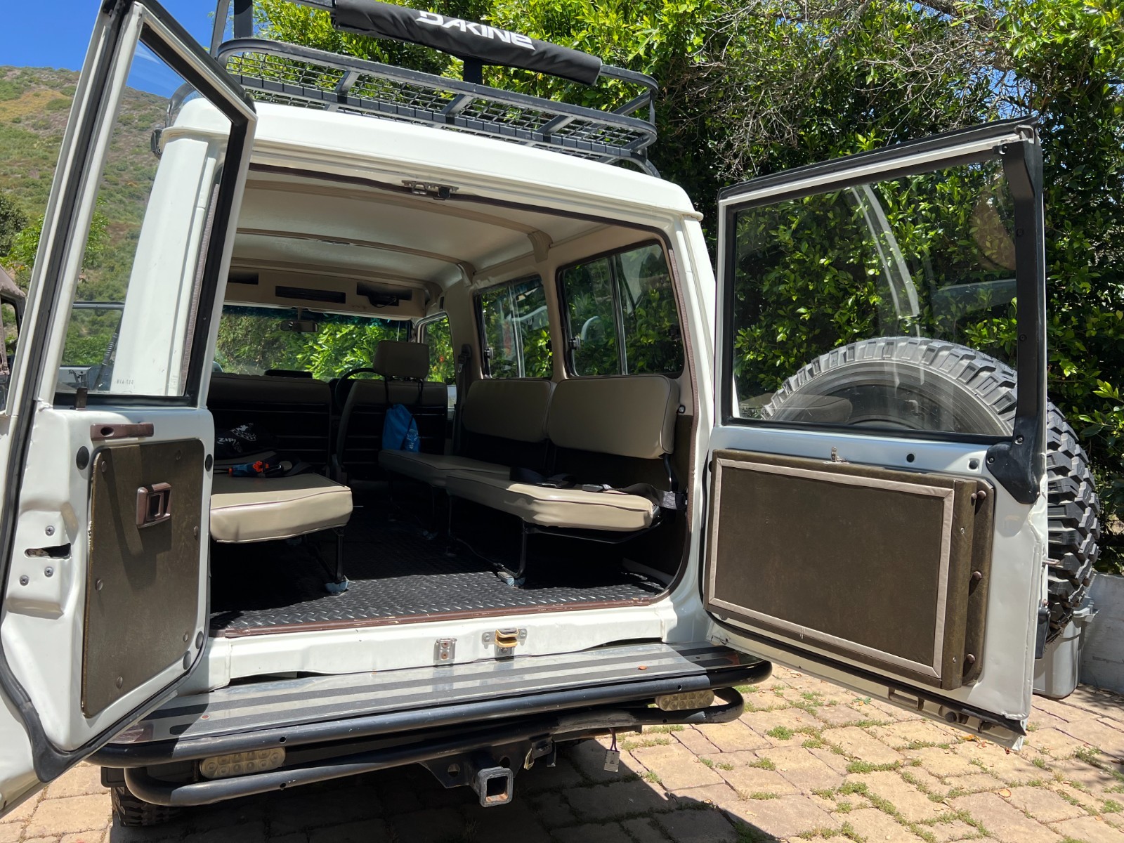 Toyota-Land-Cruiser-1980-SUV-20