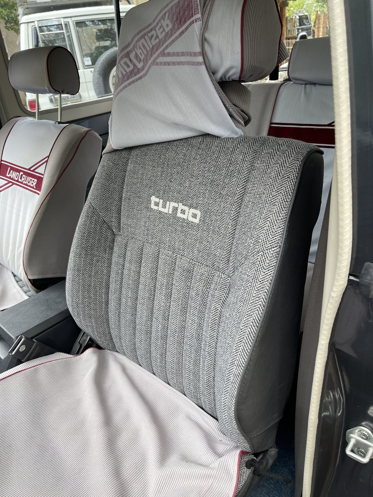 Toyota-Land-Cruiser-1980-SUV-28