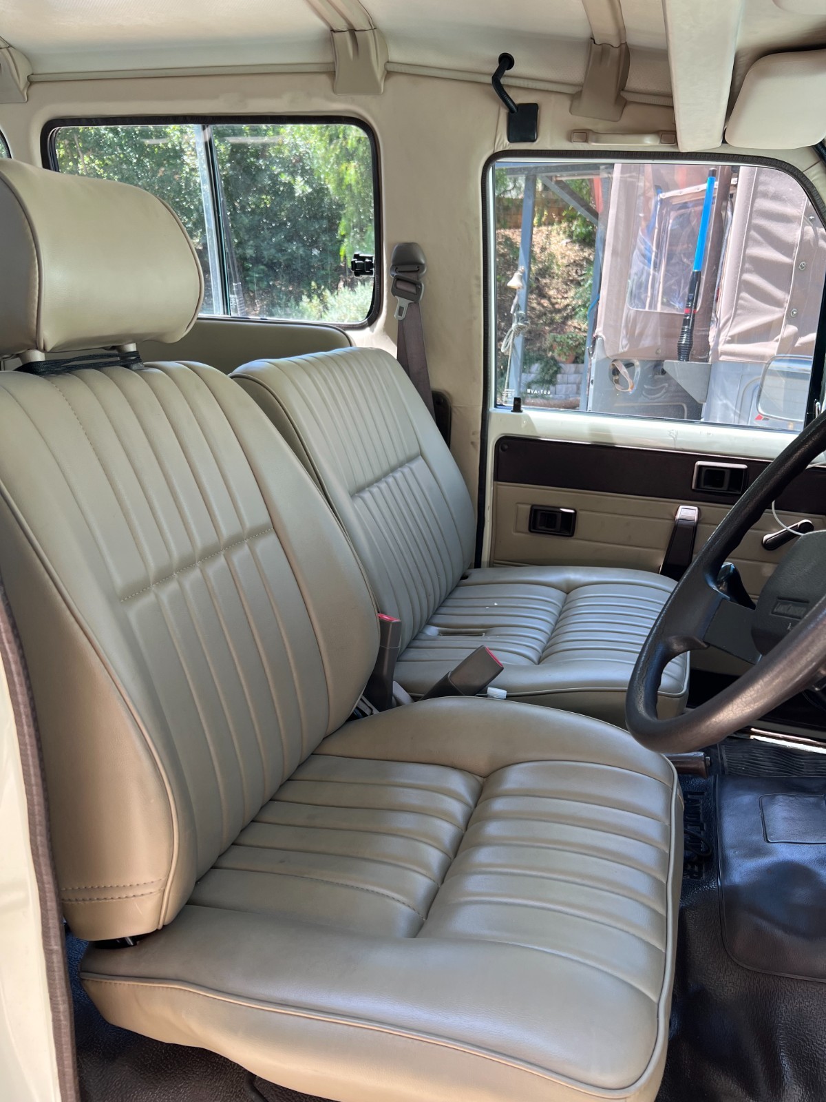 Toyota-Land-Cruiser-1980-SUV-32