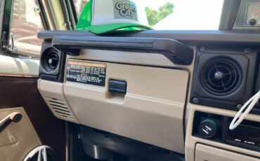 Toyota-Land-Cruiser-1980-SUV-34