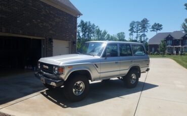 Toyota-Land-Cruiser-1986-SUV-1