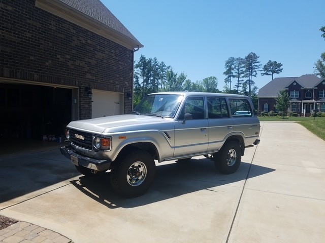 Toyota-Land-Cruiser-1986-SUV-1