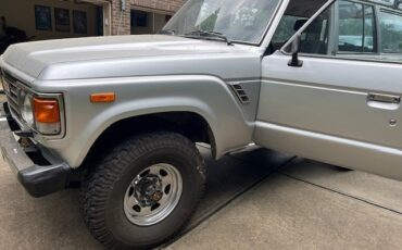 Toyota-Land-Cruiser-1986-SUV-4