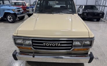 Toyota-Land-Cruiser-1988-SUV-1