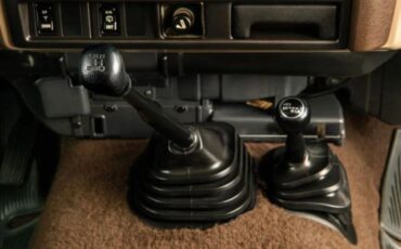 Toyota-Land-Cruiser-1988-SUV-13