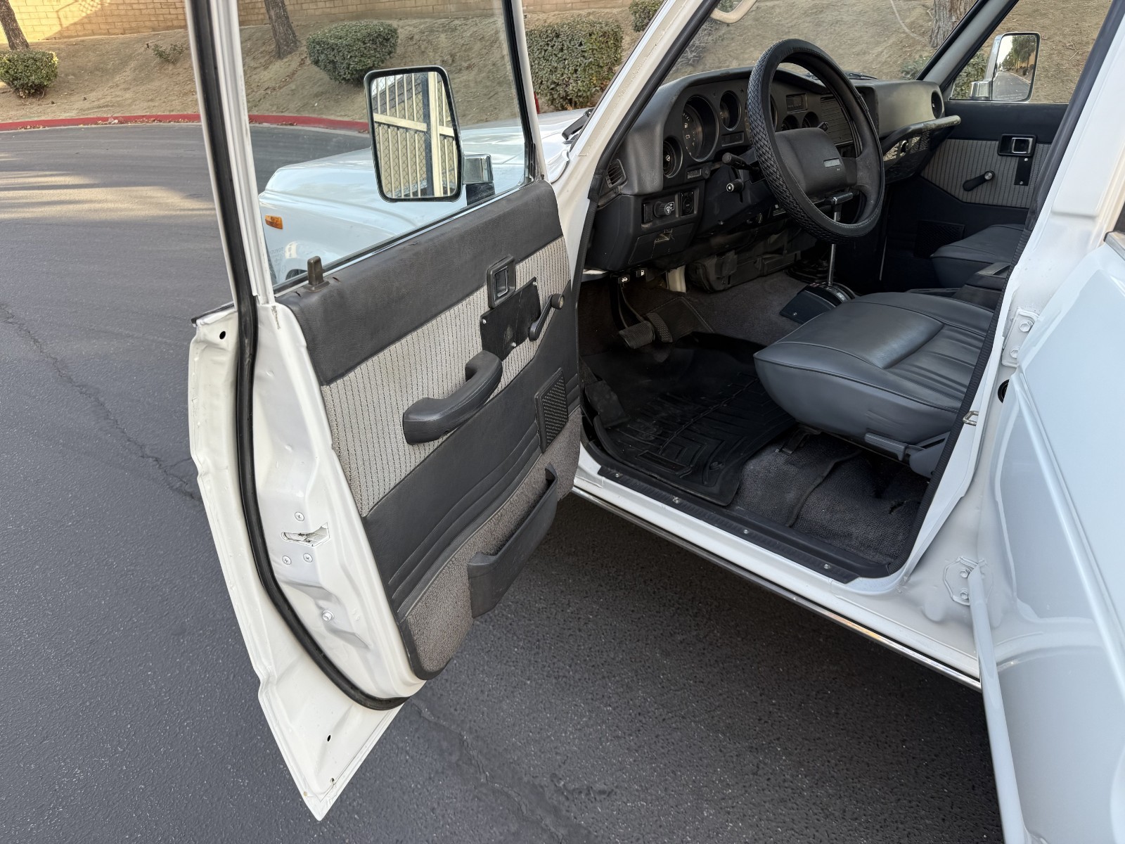 Toyota-Land-Cruiser-1988-SUV-15