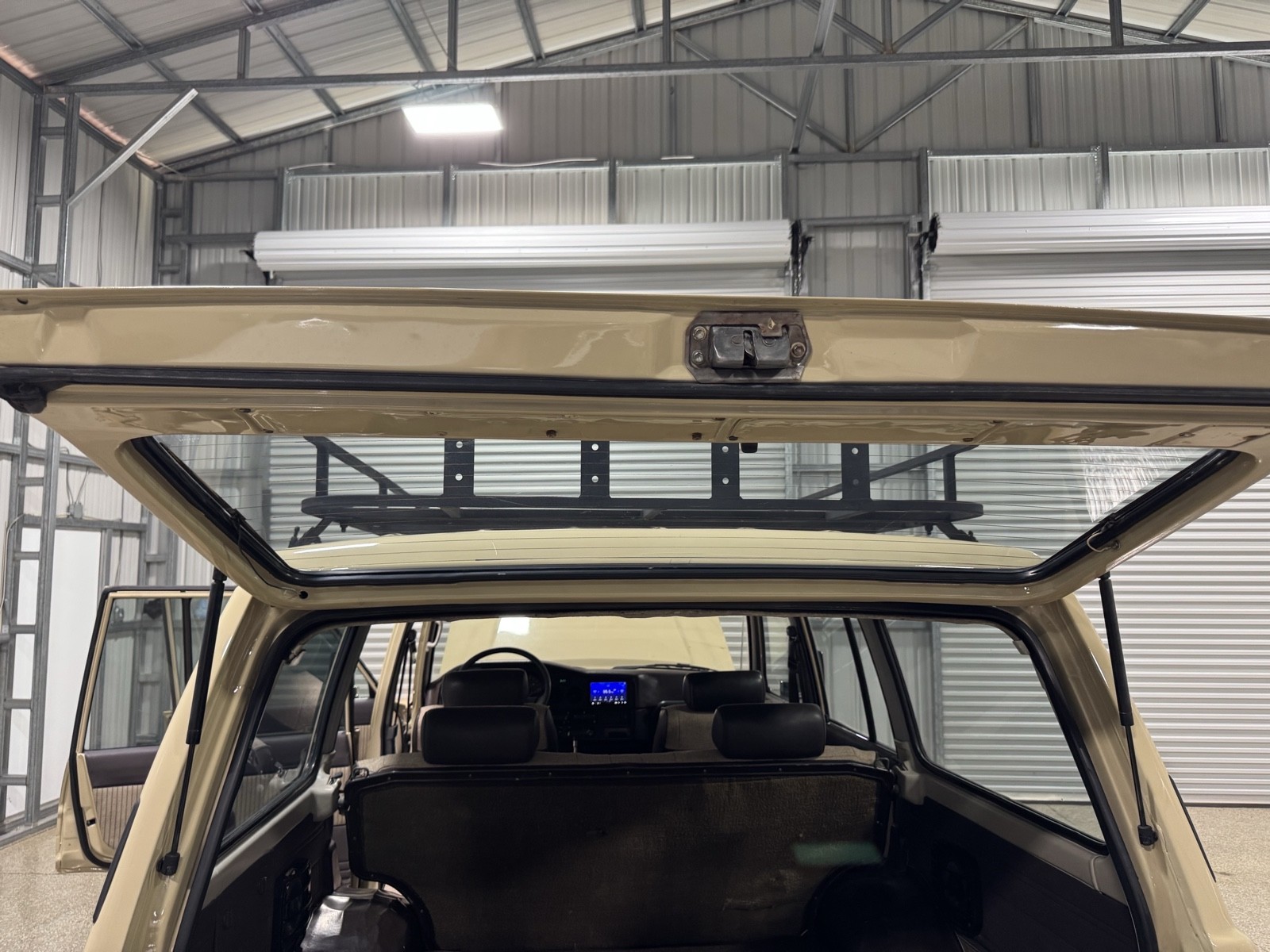 Toyota-Land-Cruiser-1988-SUV-17