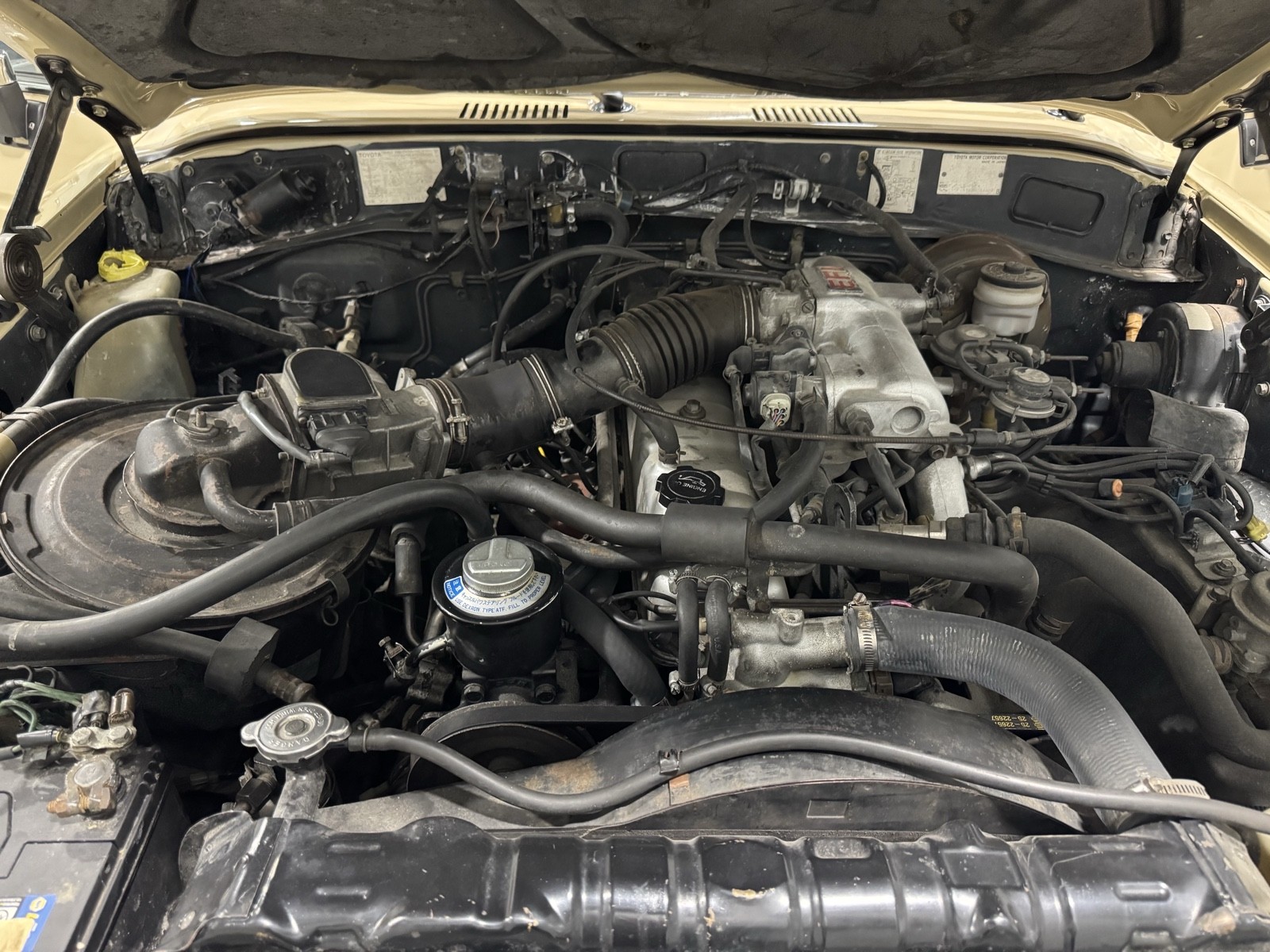 Toyota-Land-Cruiser-1988-SUV-22