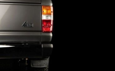 Toyota-Land-Cruiser-1988-SUV-25