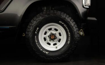 Toyota-Land-Cruiser-1988-SUV-26