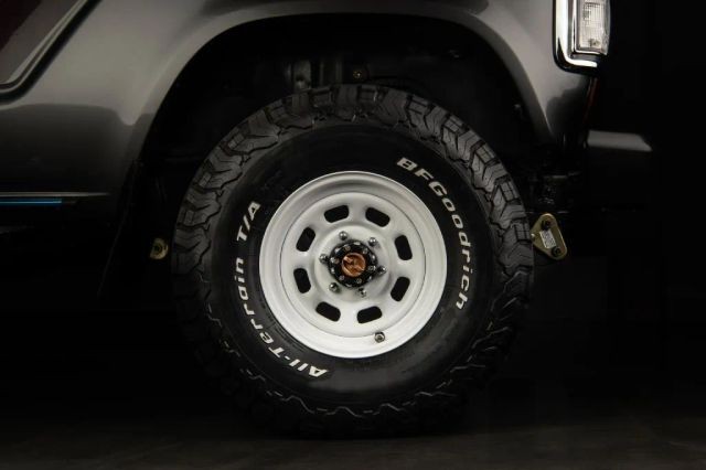 Toyota-Land-Cruiser-1988-SUV-26