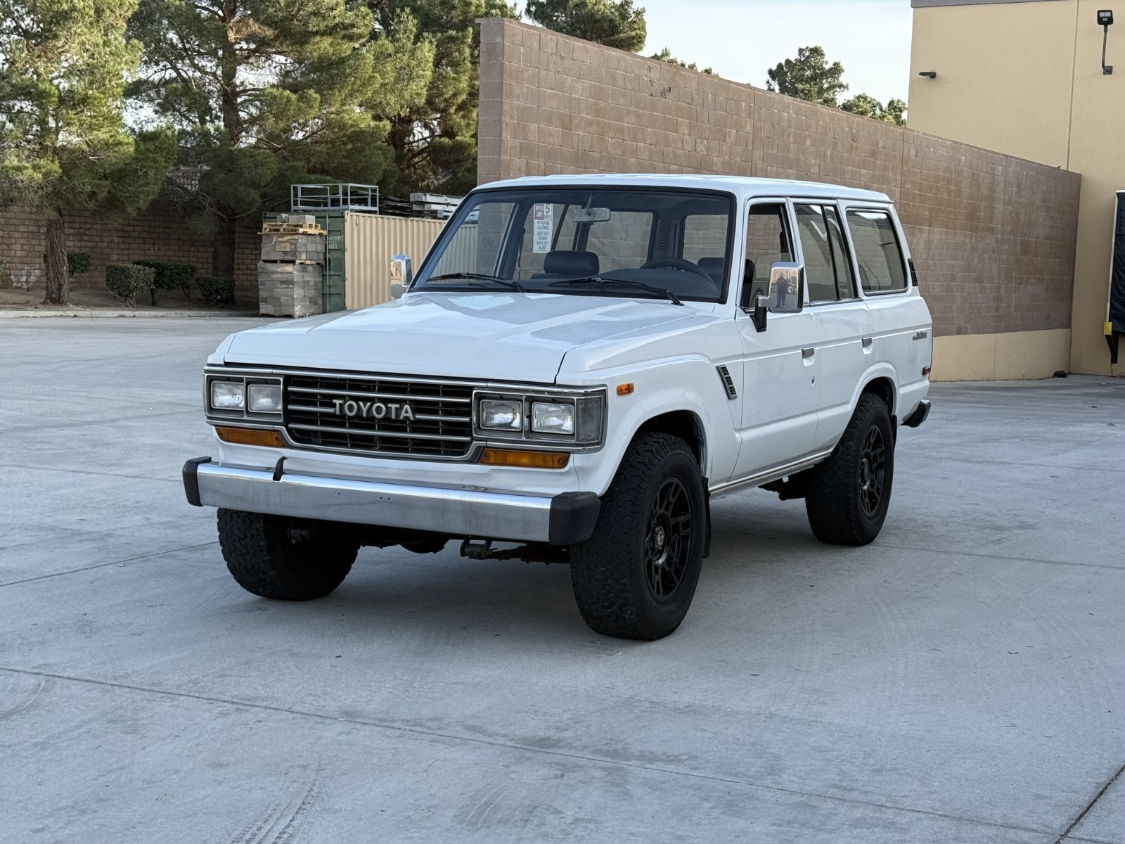Toyota-Land-Cruiser-1988-SUV-3