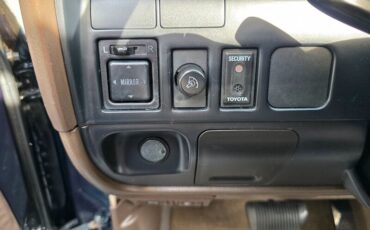 Toyota-Land-Cruiser-1994-38