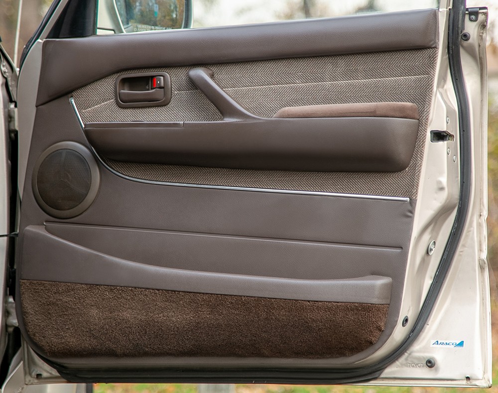 Toyota-Land-Cruiser-1994-SUV-14