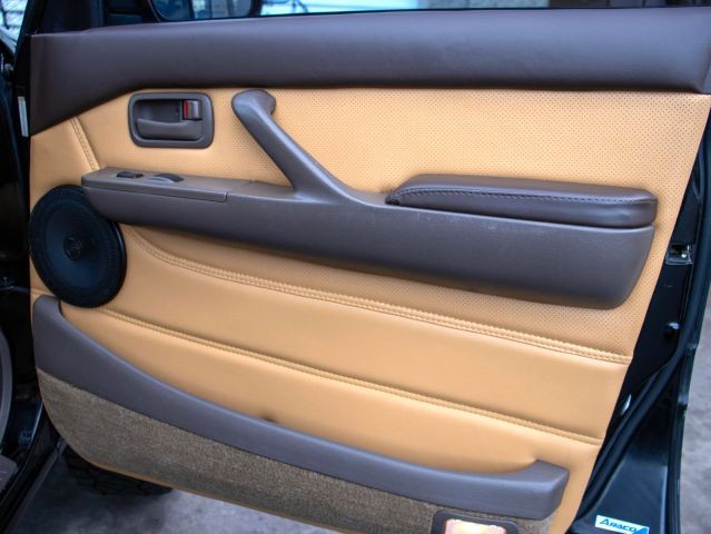 Toyota-Land-Cruiser-1996-SUV-14