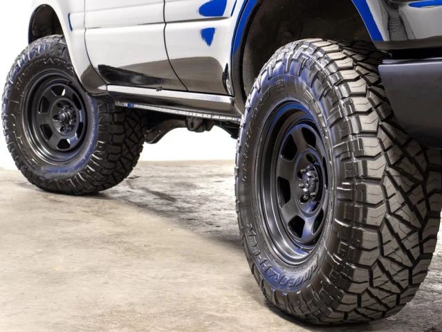 Toyota-Land-Cruiser-1996-SUV-21