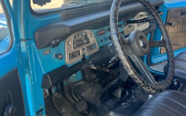 Toyota-Land-Cruiser-40-1978-14