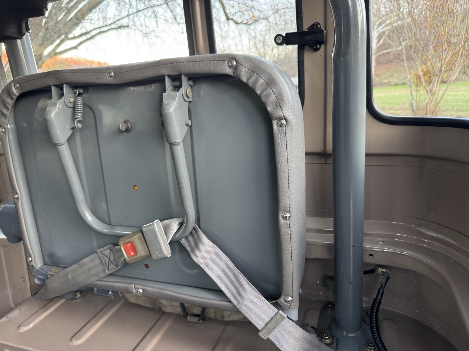 Toyota-Land-Cruiser-40-1980-12