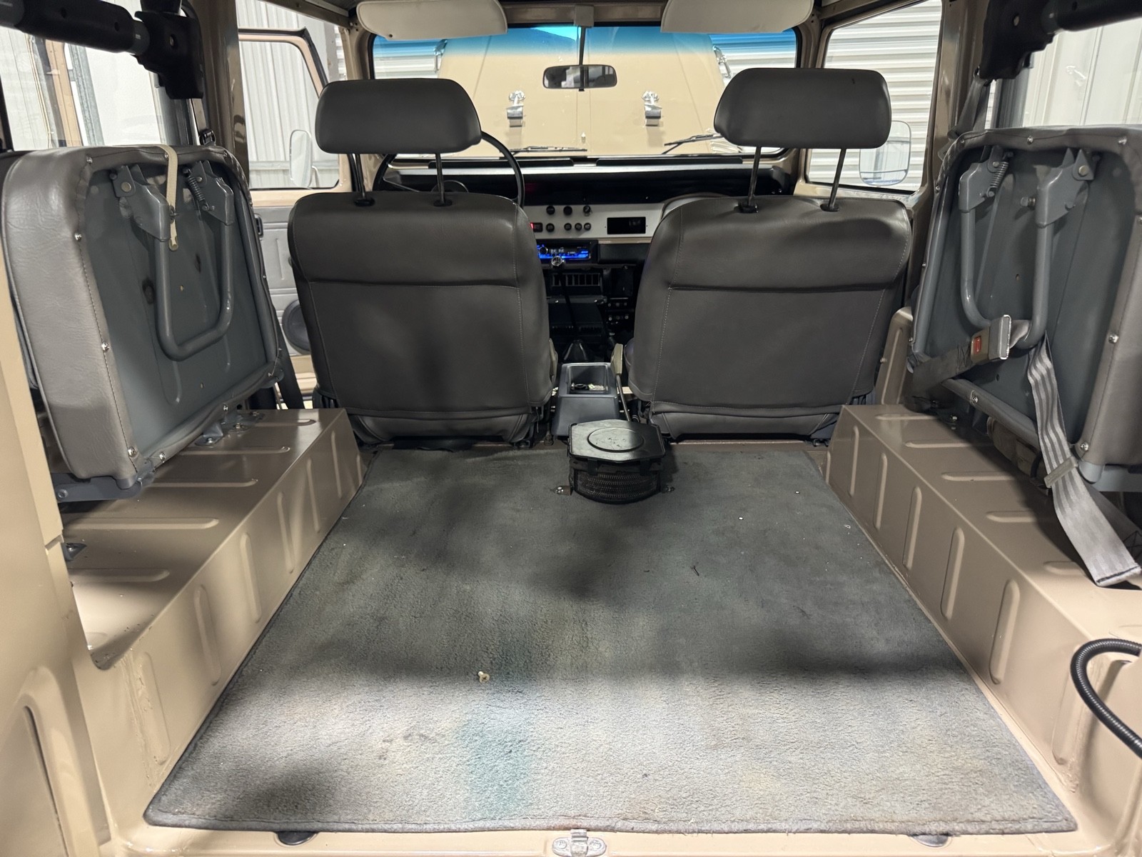 Toyota-Land-Cruiser-40-1980-17