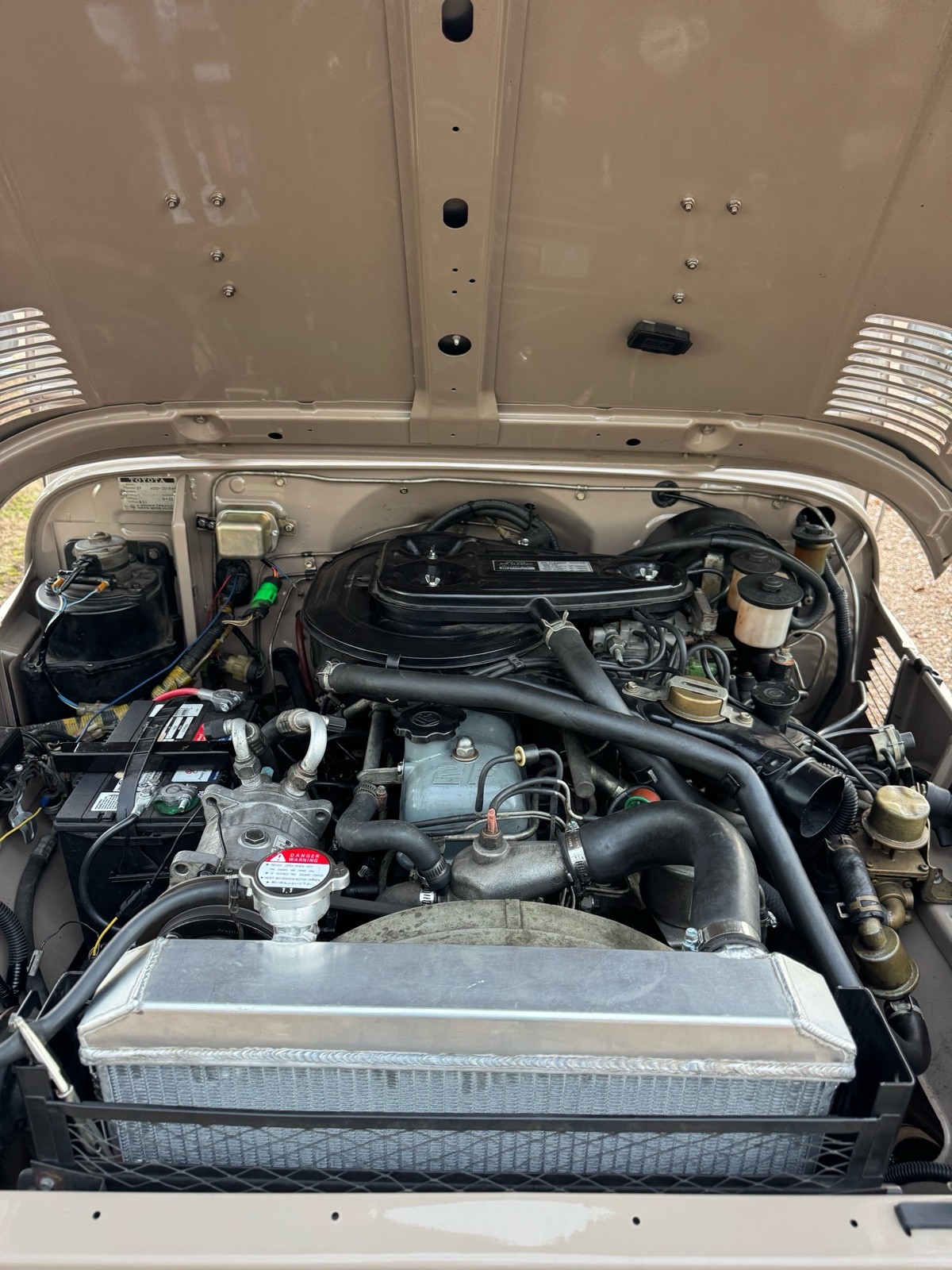 Toyota-Land-Cruiser-40-1980-19