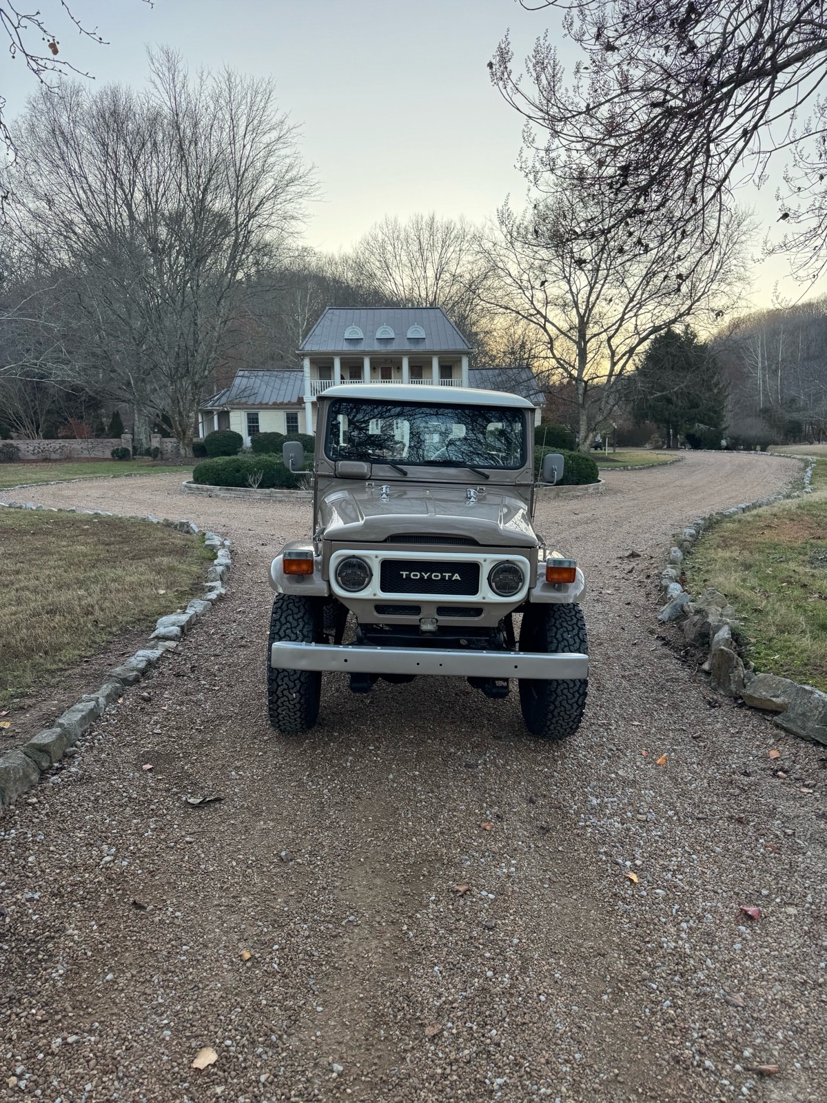 Toyota-Land-Cruiser-40-1980-2