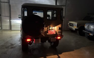 Toyota-Land-Cruiser-40-1980-24