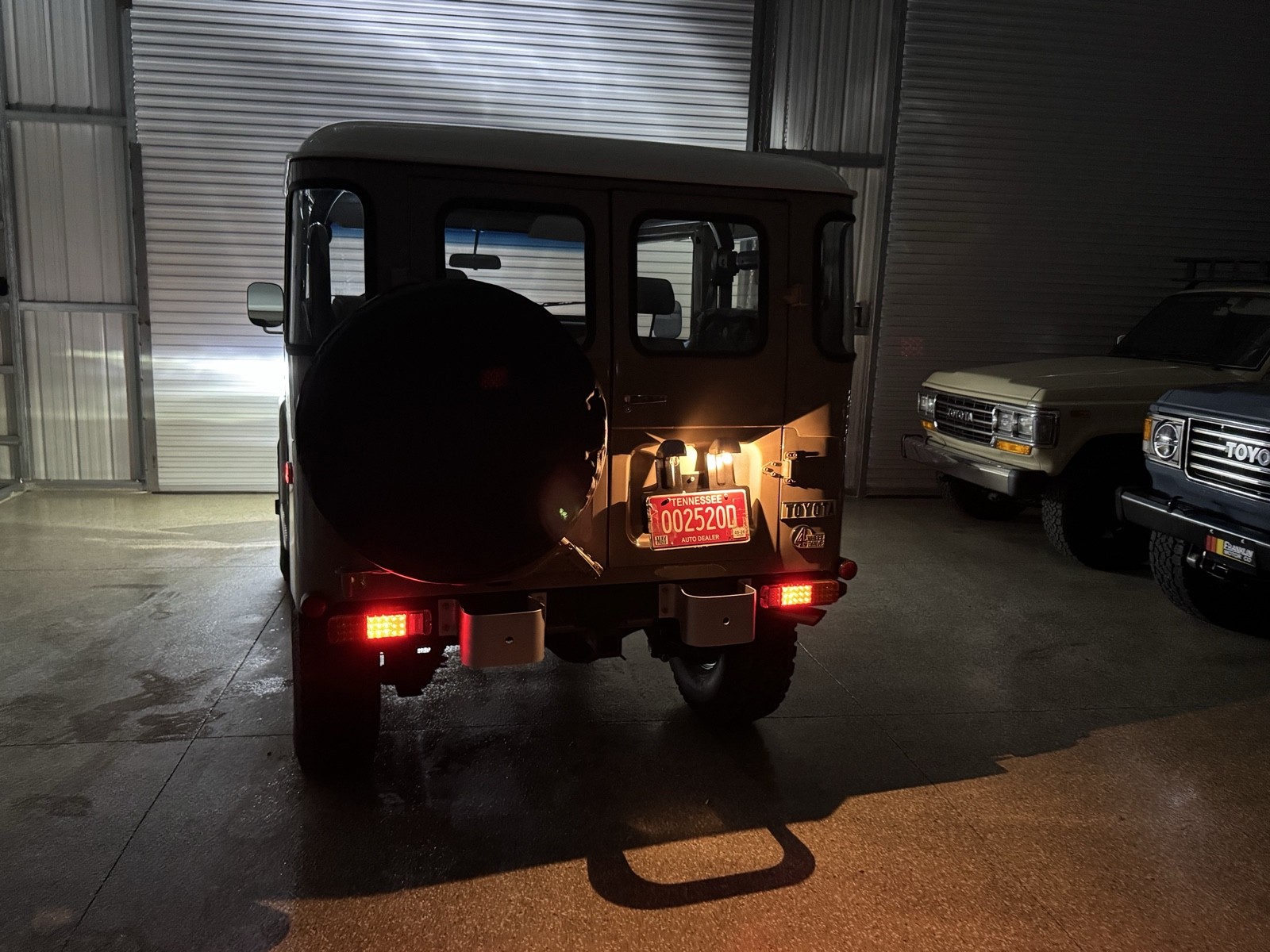 Toyota-Land-Cruiser-40-1980-24