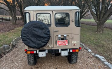 Toyota-Land-Cruiser-40-1980-3