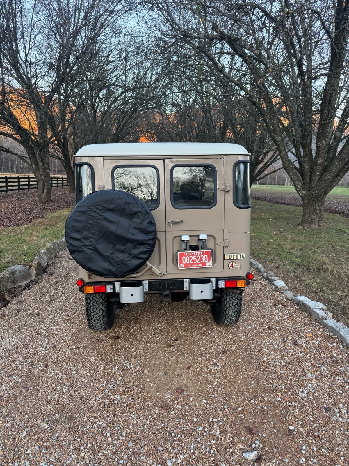 Toyota-Land-Cruiser-40-1980-3