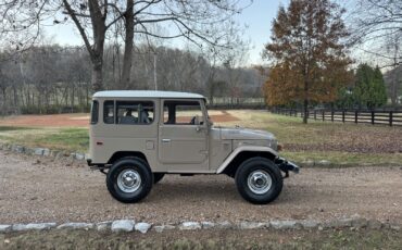 Toyota-Land-Cruiser-40-1980