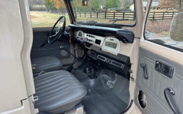 Toyota-Land-Cruiser-40-1980-7