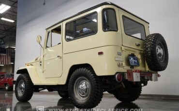 Toyota-Land-cruiser-1970-White-Black-21