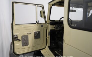 Toyota-Land-cruiser-1970-White-Black-35