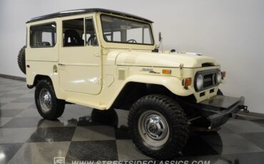 Toyota-Land-cruiser-1970-White-Black-4