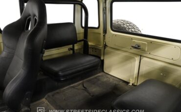 Toyota-Land-cruiser-1970-White-Black-44