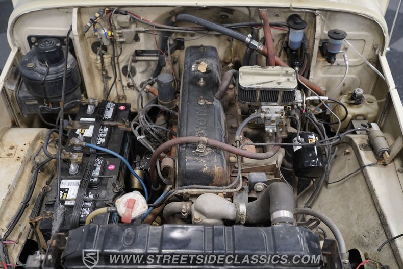 Toyota-Land-cruiser-1970-White-Black-45